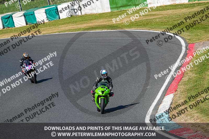 enduro digital images;event digital images;eventdigitalimages;mallory park;mallory park photographs;mallory park trackday;mallory park trackday photographs;no limits trackdays;peter wileman photography;racing digital images;trackday digital images;trackday photos